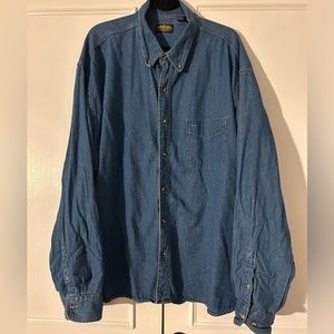 Vintage dark denim wash 100% cotton button down. Size 3X.